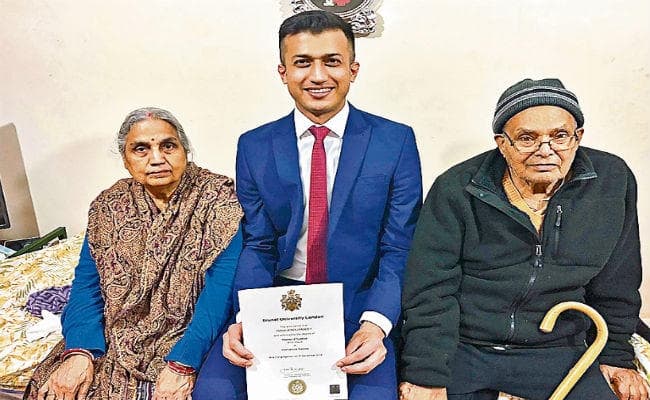 लंदन के ब्रूनेल विवि में बक्सर के मानवेंदु अव्वल, लंदन में ही रहते हैं परिवार के 14 सदस्य