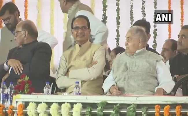 LIVE : मध्यप्रदेश के मुख्यमंत्री बने कमलनाथ, ली पद और गोपनीयता की शपथ