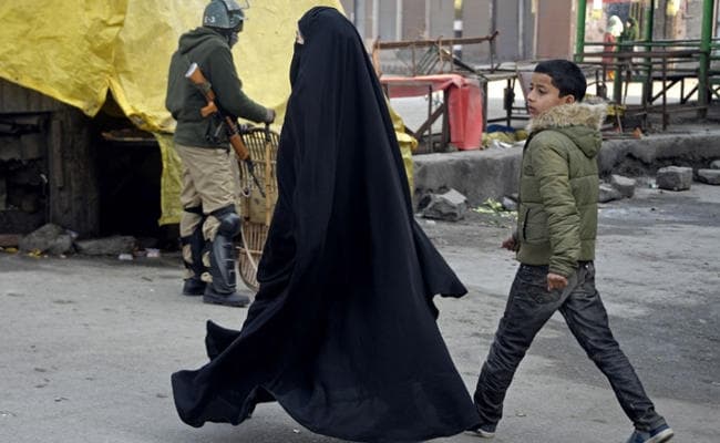 कश्मीर में अलगाववादियों का विरोध मार्च विफल