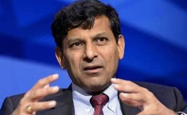 रघुराम राजन ने कहा - नोटबंदी से भारत की आर्थिक वृद्धि को झटका लगा