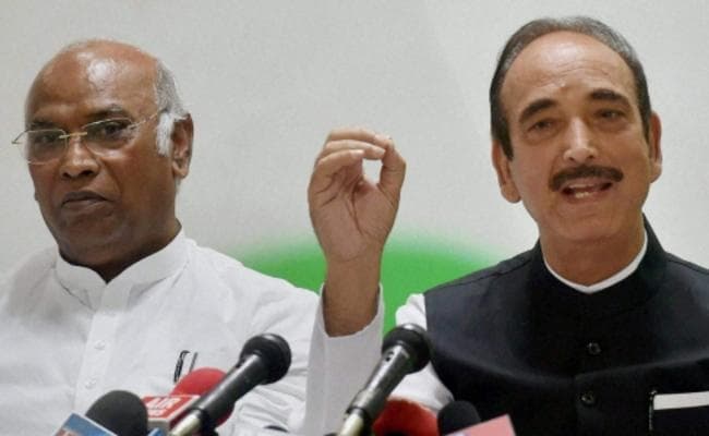 कांग्रेस ने राफेल मुद्दे पर दोनों सदनों में विशेषाधिकार हनन का नोटिस दिया