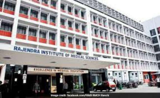 रांची :  अहम बैठक से नदारद थे कई विभागाध्यक्ष, निदेशक हुए नाराज, कहा - मुझे बिना बताये शहर न छोड़ें विभागाध्यक्ष