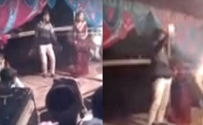 शादी समारोह में जब स्टेज पर चढ़कर बार डांसर संग युवक लगाने लगा ठुमके, तभी...