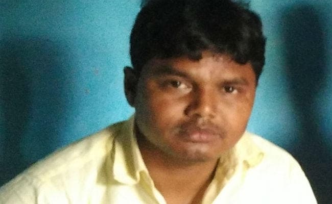 नयी पहल : जनसेवा के लिए लोगों से कर्ज लेंगे मंजूरा मुखिया, विकास कार्यों को देंगे अंजाम