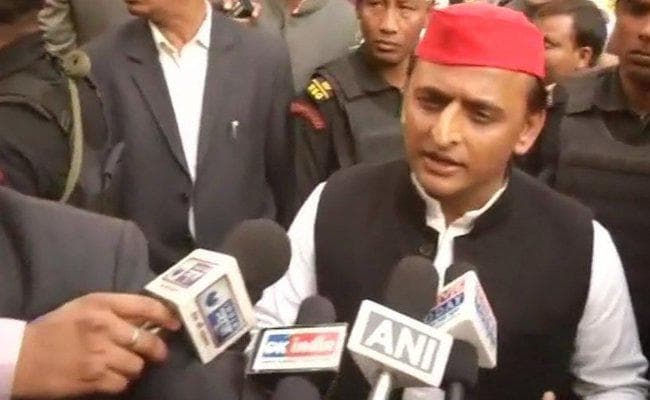 राहुल की PM उम्मीदवारी पर विपक्षी गठबंधन में रार, अखिलेश ने खोला मोर्चा