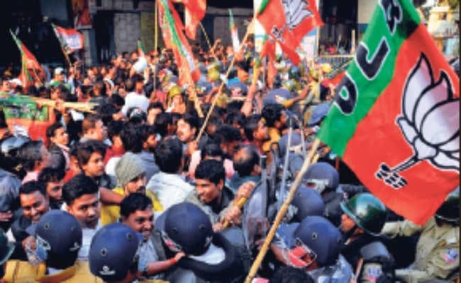 हावड़ा : भाजपा कर्मियों को फंसाने की हो रही कोशिश