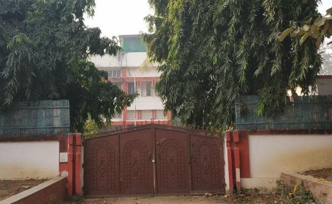 CM नीतीश के हस्तक्षेप के बाद तेज प्रताप को मिला मन पसंद बंगला