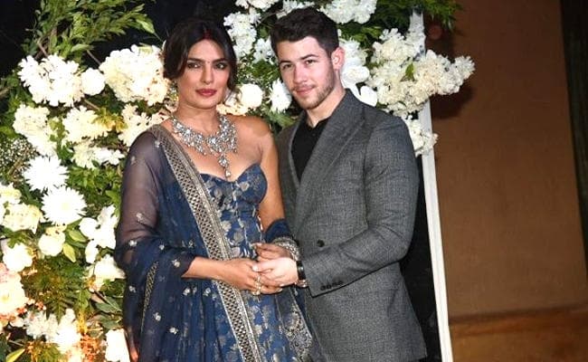 अभी खत्म नहीं हुई है प्रियंका-निक की पार्टी