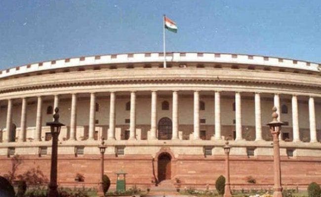 संसद में गतिरोध बरकरार, हंगामे के बीच लोस में दो विधेयक पारित