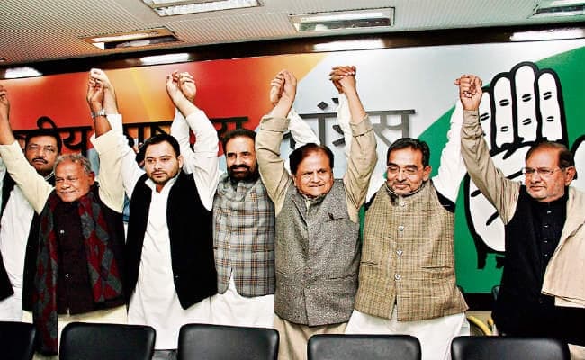 उपेंद्र महागठबंधन में शामिल, कहा- एनडीए में हो रहा था अपमान, अमित शाह से मिले रामविलास पासवान