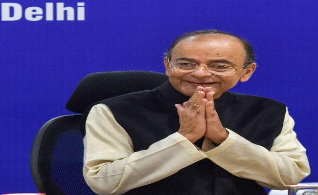 नये साल में मोदी सरकार का तोहफा, एसी, टीवी और सिनेमा टिकट समेत ये समान हुए सस्ते