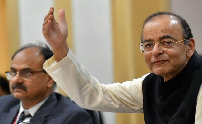 जीएसटी परिषद की बैठक में भी दलगत राजनीति : विपक्षी राज्यों ने पहले कर कटौती का विरोध किया, बाद में राजी हुए