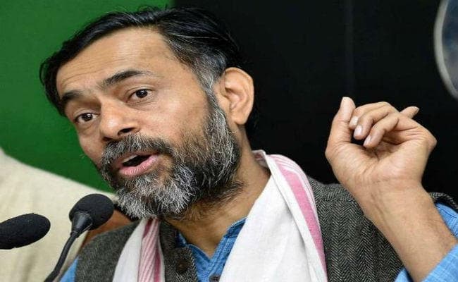 योगेंद्र यादव का दावा : पीएम मोदी और भाजपा की लोकप्रियता में गिरावट, 2019 में 100 सीटों का नुकसान