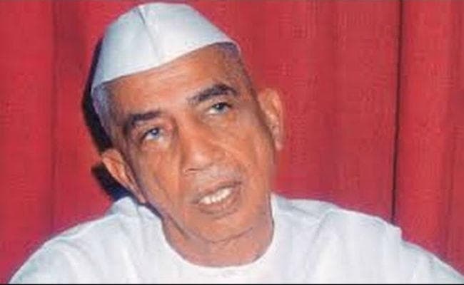 आज भारत के पांचवें प्रधानमंत्री चौधरी चरण सिंह की जयंती, जानिए क्यों आज मनाया जाता है किसान दिवस?