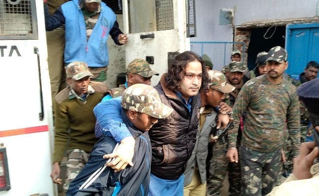 अल्ट्रासाउंड कराने डॉन अखिलेश सिंह को दुमका सेंट्रल जेल से निकाला गया बाहर