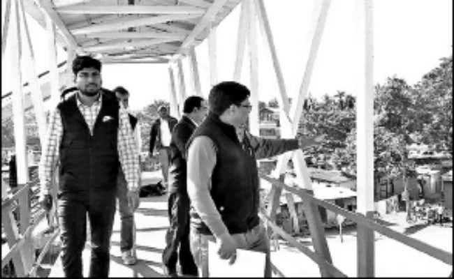 जलपाईगुड़ी :  गंदगी देख बिफरे डीआरएम, कहा, सफाई के प्रति आम लोग भी हों जागरूक डस्टबिन का करें इस्तेमाल