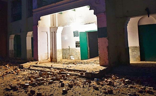 पटना : तोड़ा जाने लगा अंजुमन इस्लामिया हॉल