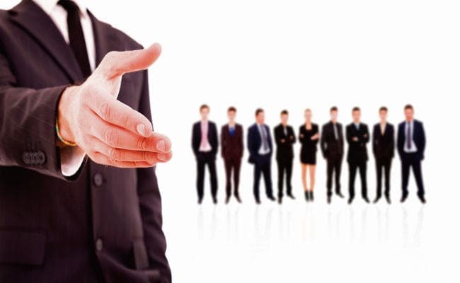 नये वर्ष में करीब 10 लाख नये रोजगार के अवसर, चुनावी सीजन के कारण इस वर्ष होगी 8 से 10% वेतन वृद्धि