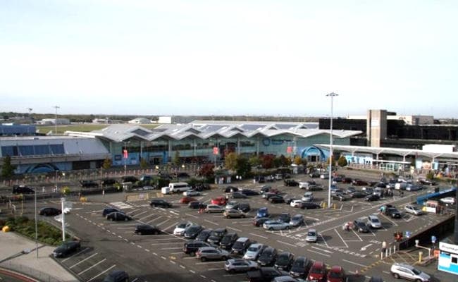 Britain : बर्मिंघम एयरपोर्ट पर व्यवधान, ड्रोन दिखने के संकेत नहीं