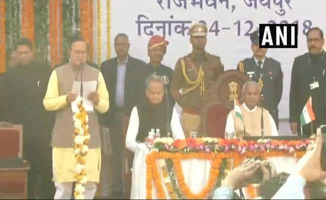 राजस्थान में अशोक गहलोत के 23 सदस्यीय मंत्रिमंडल को राज्यपाल ने दिलाया शपथ