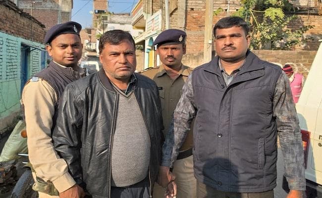 बिहार : 45 हजार रिश्वत लेते प्रभारी पंचायती राज पदाधिकारी रंगे हाथ गिरफ्तार
