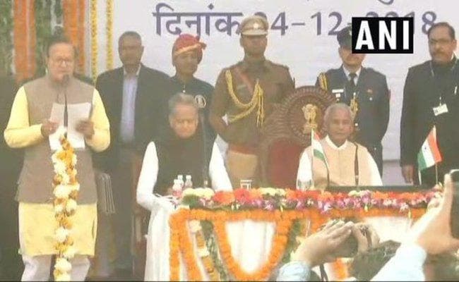 गहलोत मंत्रिमंडल के विस्तार में कई वरिष्ठों को जगह नहीं, जातीय समीकरण पर ध्यान