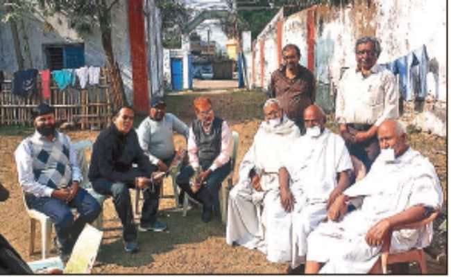 हर संत गोद लें एक-एक गांव, होगा विकास