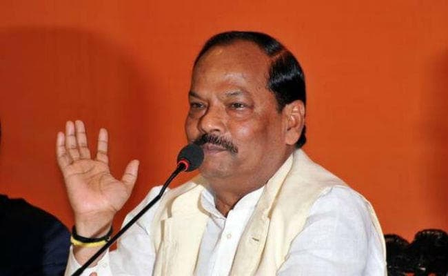 सीएम रघुवर दास ने आयोग के साथ की समीक्षा बैठक, बोले पिछड़ा वर्ग को आबादी के अनुरूप मिलेगा आरक्षण