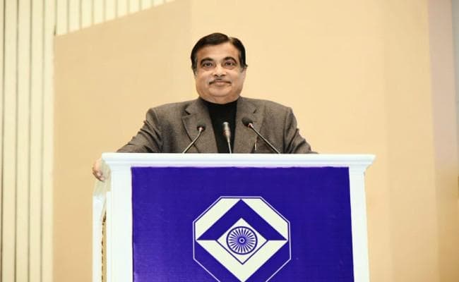 नितिन गडकरी ने फिर पार्टी नेतृत्व पर उठाया सवाल, कयासों का दौर जारी