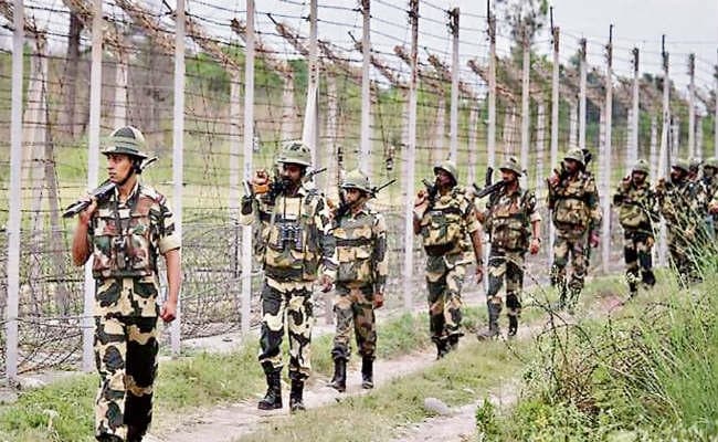 गुजरात में भारत-पाक अंतरराष्ट्रीय सीमा की हो रही अनदेखी, 2061 में से 1445 फेंसिंग लाइट बंद