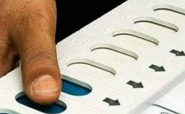 वर्ष भर रफ्ता-रफ्ता झारखंड राजनीतिक में बदलती रही तस्वीर, तीन उपचुनाव ने राजनीतिक रोमांच को परवान चढ़ाया