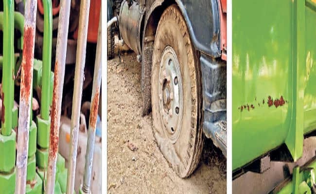 भागलपुर   :  शहर की नाली गंदी और गोदाम में सड़ रही स्मार्ट सिटी की सफाई मशीन