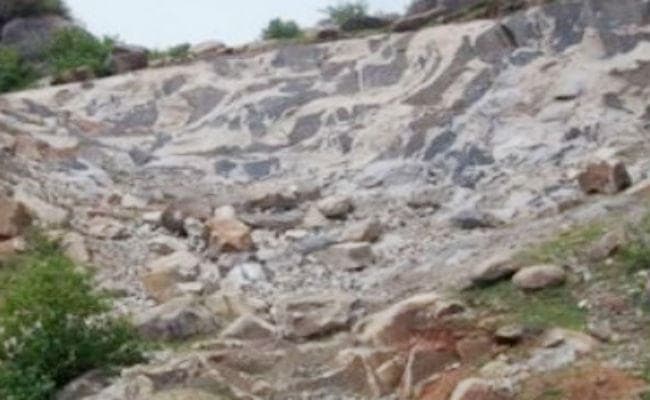 हजारीबाग : अवैध उत्खन्न में सरकार को 3 करोड़ 82 लाख का घाटा !, मुंशी को भेजा गया जेल