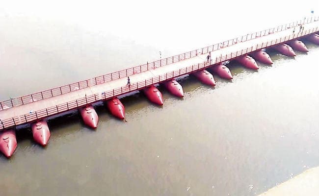 पटना : ‘पीपा पुल पर रात में चलेंगे वाहन, लाइटिंग का करें इंतजाम’