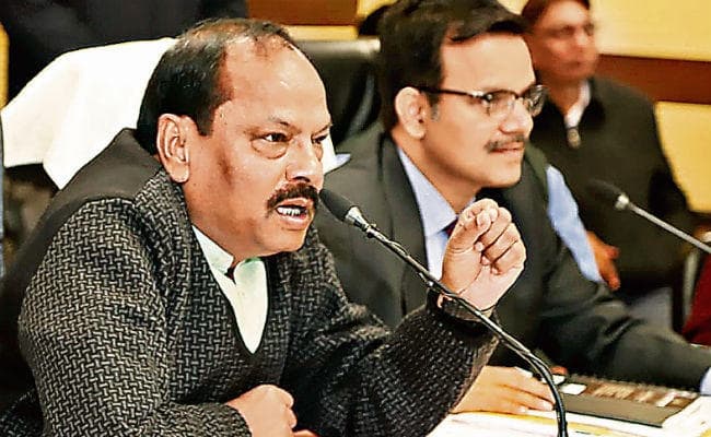 रांची : दागी बीडीओ-सीओ की संपत्ति की करे जांच, जब्त कर स्कूल और अस्पताल खोले जायें : मुख्यमंत्री रघुवर दास