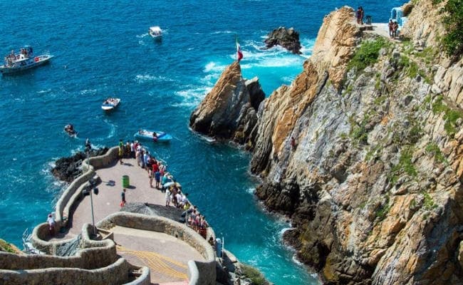 Mexico : क्रिसमस पर गोलीबारी, चार लोगों की मौत