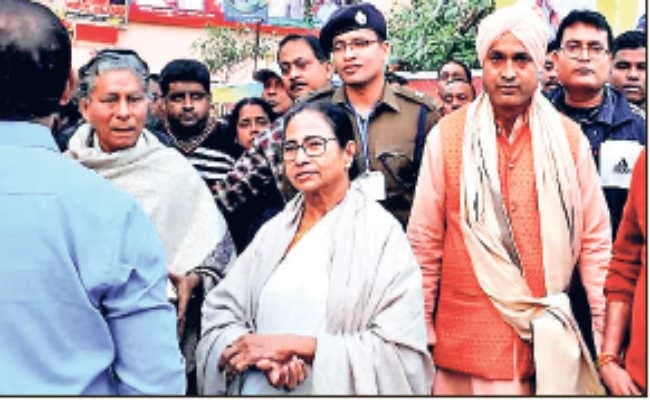 कोलकाता : एबीसीडी के अलावा कोई काम नहीं हो रहा, सीएम ममता बनर्जी ने पीएचइ विभाग के अधिकारियों को लगायी फटकार