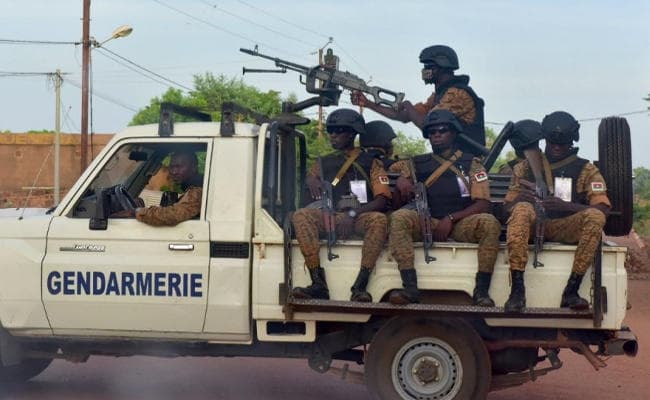 बुर्किना फासो में सुरक्षा बलों पर हमला, 10 पुलिस अधिकारियों की मौत
