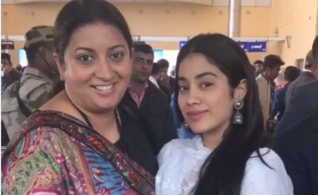 जाह्नवी कपूर के आंटी कहने पर केंद्रीय मंत्री स्‍मृति ईरानी ने कर डाला ये पोस्‍ट, तेजी से हो रहा VIRAL