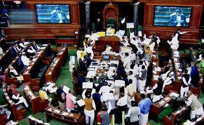 संसद में विपक्ष का हंगामा , लोकसभा बाधित, राज्यसभा पूरे दिन के लिए स्थगित