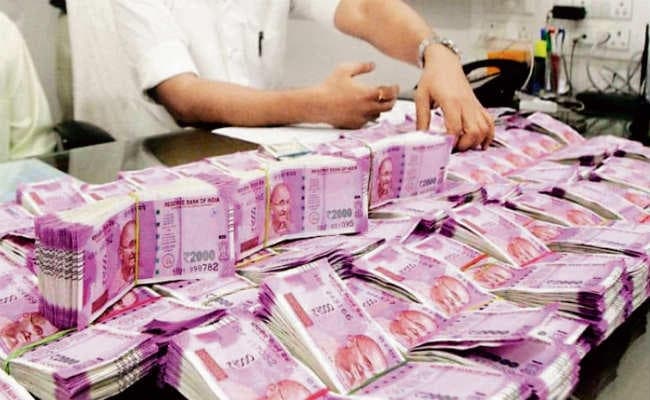 पिछले वित्तीय वर्ष की तुलना में इस बार खर्च का प्रतिशत काफी बेहतर, मौजूदा बजट की 53% राशि हुई खर्च केंद्र ने कई योजनाओं में दिये कम पैसे