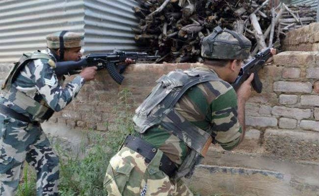 सर्च ऑपरेशन के दौरान दक्षिण कश्मीर के पुलवामा में जिले में सुरक्षा बलों के साथ मुठभेड़ में चार आतंकी ढेर
