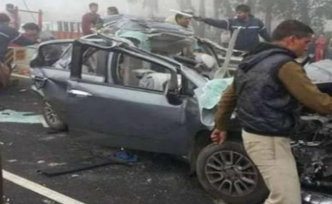 Haryana: कोहरे के कारण दो कार को ट्रक ने कुचला, सात की मौत, पांच घायल