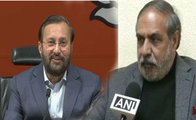 अगस्तावेस्टलैंड में सोनिया का नाम, कांग्रेस बोली – मिशेल पर दबाव बना रही मोदी सरकार, भाजपा बोली – ”चोर मचाये शोर”