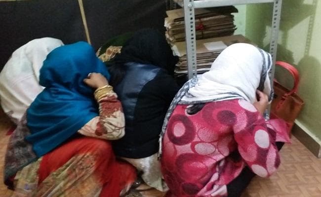 पटना में सेक्स रैकेट का भंडाफोड़, महिला संचालिका समेत सात गिरफ्तार