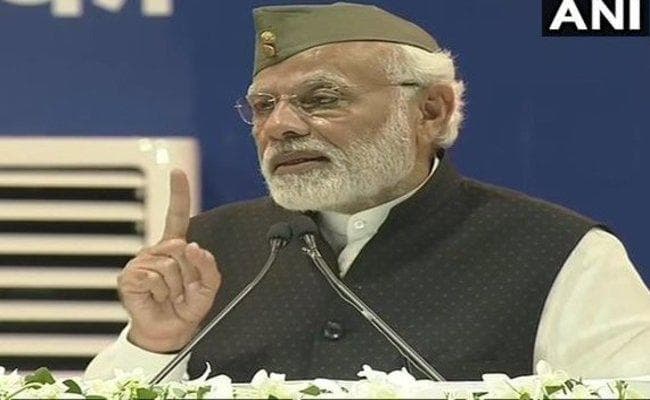 अंडमान निकोबार पहुंचे मोदी, तीन द्वीपों के नाम बदलने व नेताजी के नाम पर विवि की घोषणा