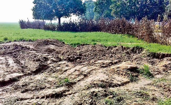 एके-47 की बरामदगी को लेकर सर्च ऑपरेशन : मुंगेर में जेसीबी से खोदी जा रही जमीन, नहीं मिली कामयाबी