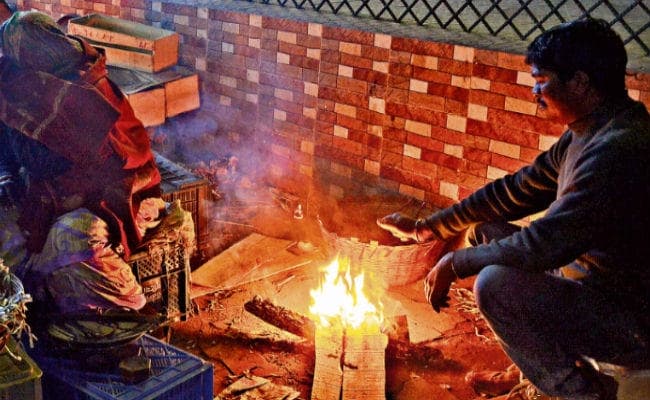 पहाड़ी हवाओं से बढ़ी ठंड, रांची का 4.6 और कांके का पारा शून्य पर