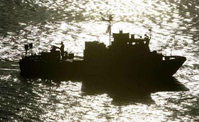 माल्टा : नौसेना ने लकड़ी की जर्जर नौका पर सवार 69 प्रवासियों की बचायी जान, 49 लापता