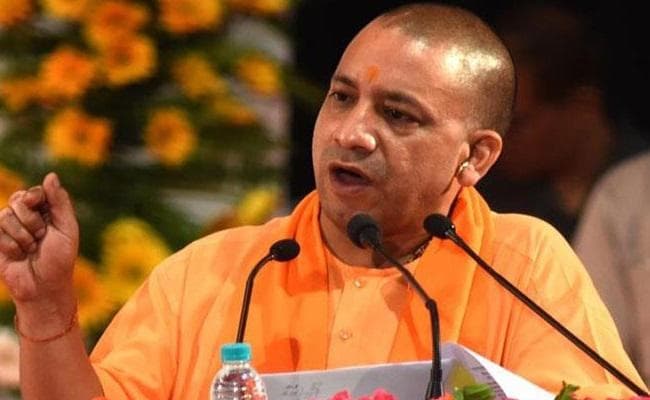 अगस्ता वेस्टलैंड मामले में बोले योगी - कांग्रेस ने की चोरी अब शोर मचा रही है